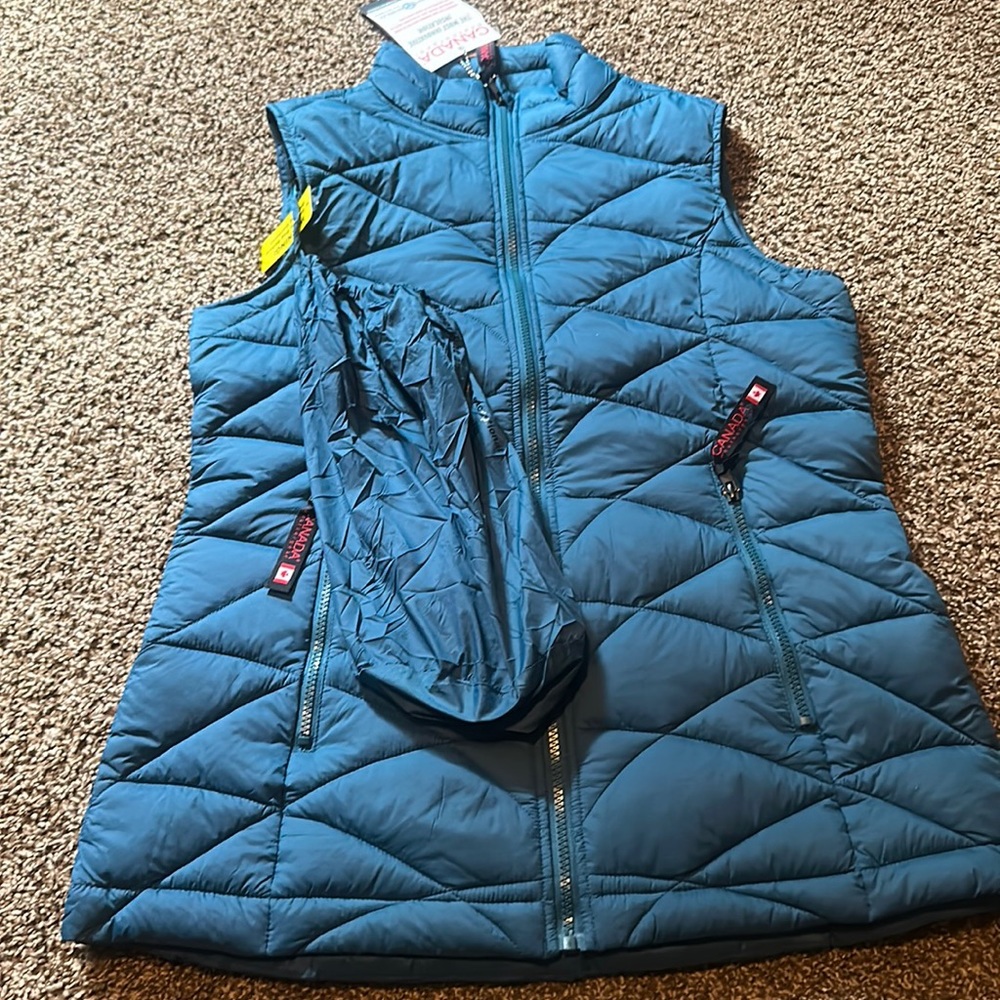 CANADA WEATHER GEAR QUILTED PACKABLE VEST: BLUE: NEW WITH TAGS: SIZE S